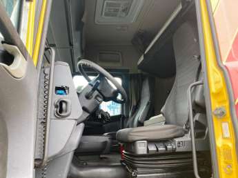 Camion porteur Scania R 400